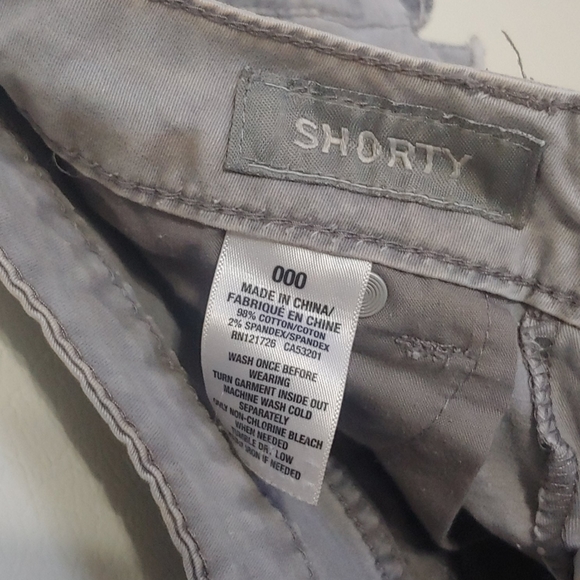 Shorts - Picture 3 of 3